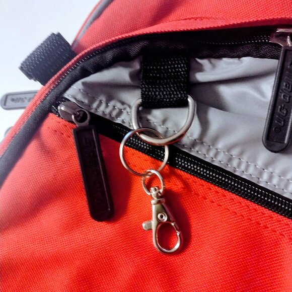 SNAP-ON TOOLS Laptop Backpack ~ Adjust. Padded Straps, Multi Pocket ~ NEW +BONUS - Picture 5 of 16